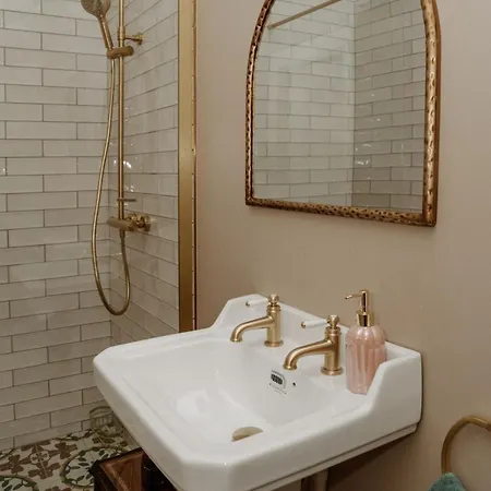 Fisherman's At Angliham Estate *