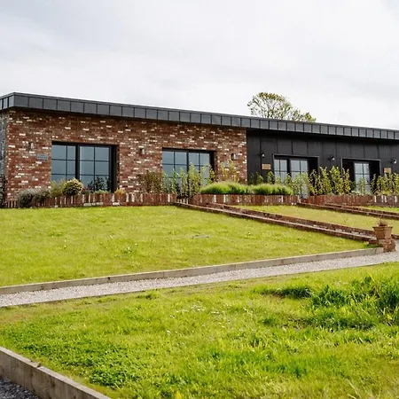 Fisherman's At Angliham Estate Tatil Evi Kilroghter