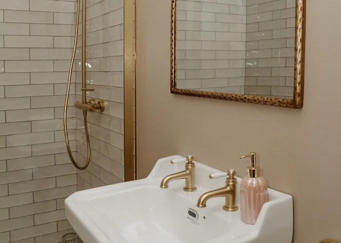 Fisherman's At Angliham Estate *